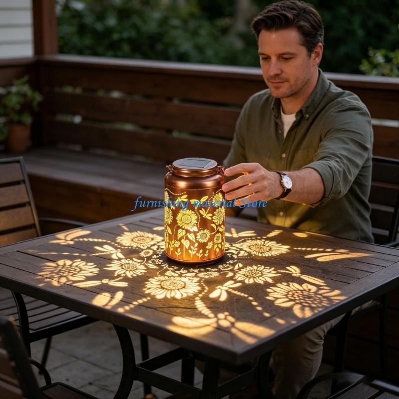 Outdoor Lighting On Trees - Đèn lồng năng lượng mặt trời
